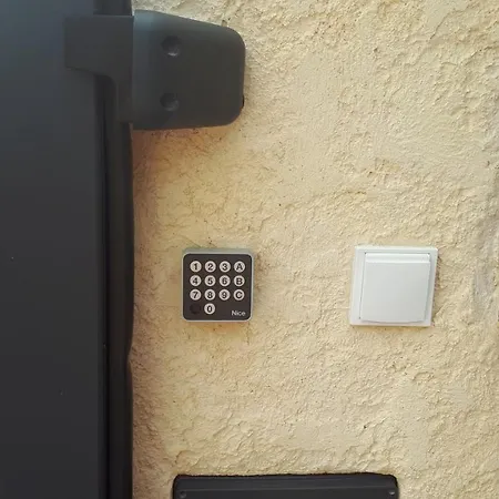 Les Pucines T2 Bas De Oda ve Kahvaltı Six-Fours-les-Plages