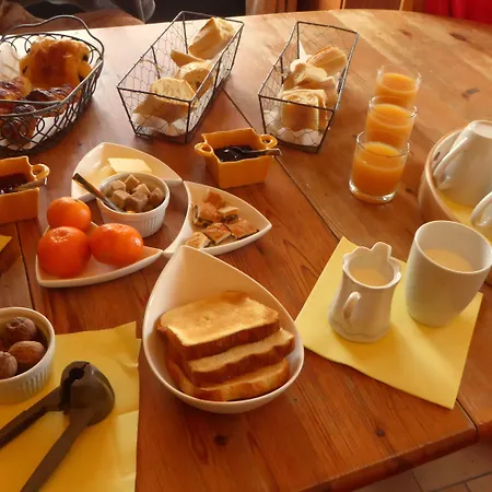 Bed & Breakfast Les Pucines T2 Bas De 3*