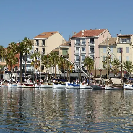 Les Pucines T2 Bas De 4* Six-Fours-les-Plages